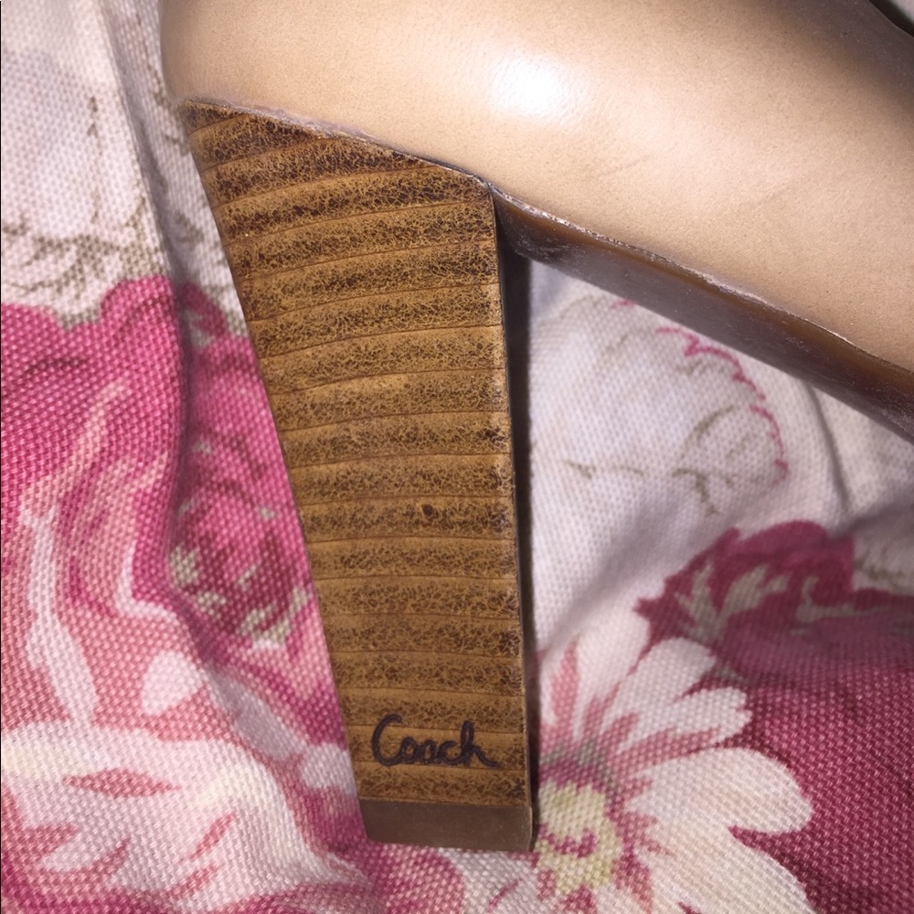 Coach beige leather pumps- barely used